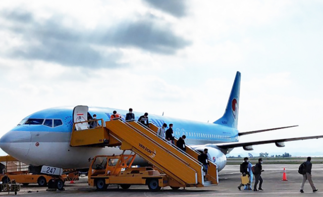 Quảng Ninh: Sân bay Vân Đồn đón 340 chuyên gia Hàn Quốc theo quy trình đặc biệt
