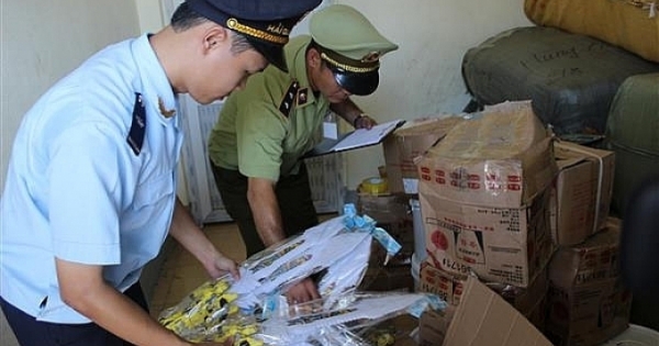 Quảng Ninh: Tạm giữ ô tô chở gần 1.300 sản phẩm đồ chơi bạo lực trẻ em nhập lậu