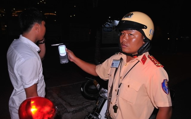 Lâm Đồng: Không chấp hành đo nồng độ cồn, tài xế bị phạt 35 triệu đồng
