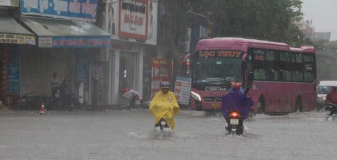 Mưa lớn gây ngập úng tại huyện Đô Lương