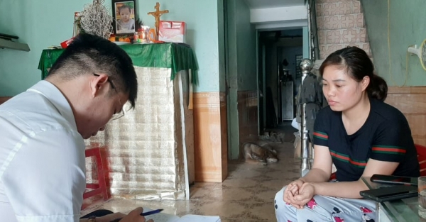 Quảng Ninh: Truy tìm người đàn ông đi xe máy "tông" vào hai mẹ con khiến bé gái gần 1 tuổi tử vong
