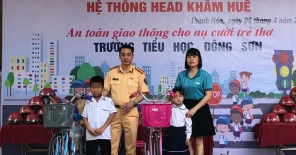 CSGT thị xã Bỉm Sơn tuyên truyền pháp luật “An toàn giao thông cho nụ cười trẻ thơ”