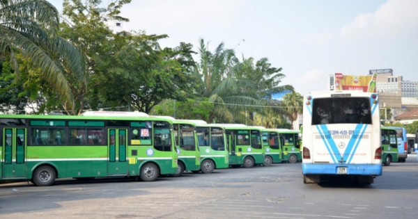 Vì sao xe bus TP HCM ngày càng vắng khách?