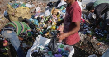 Ấn Độ quyết tâm không phụ thuộc vào nhựa