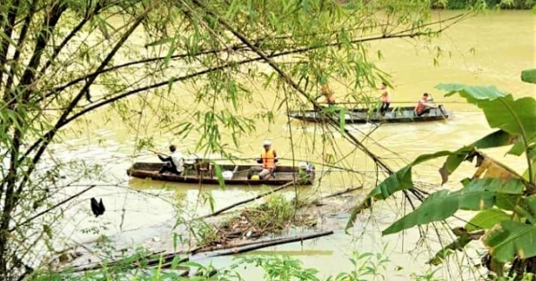 Hà Giang: Tìm thấy thi thể người chở thớt nghiến nhảy xuống sông Miện