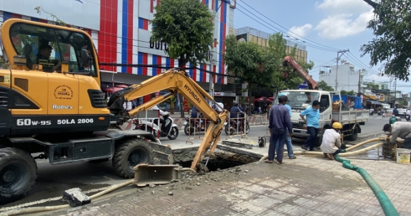 Khẩn trương khắc phục sự cố “hố tử thần” trên đường Huỳnh Tấn Phát