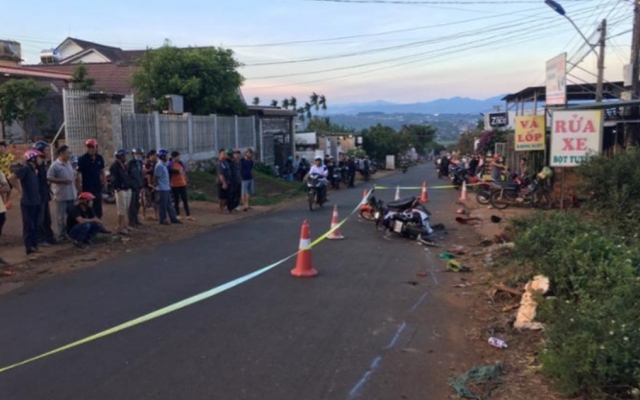 Đắk Lắk: 2 xe mô tô đấu đầu 3 người thương vong