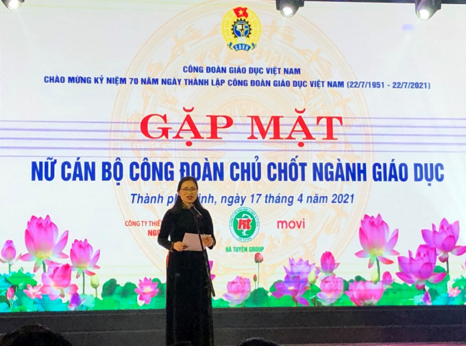Đồng chí Nguyễn Thị Bích Hợp - Phó Chủ tịch Công đoàn Giáo dục Việt Nam, Phó Trưởng ban Vì sự tiến bộ phụ nữ ngành Giáo dục Việt Nam
