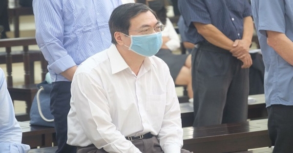 Cựu Bộ trưởng Vũ Huy Hoàng bị đề nghị 10-11 năm tù