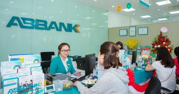 Người nhà Phó Chủ tịch ABBank đăng ký bán hết 1,5 triệu cổ phiếu trước thềm Đại hội cổ đông