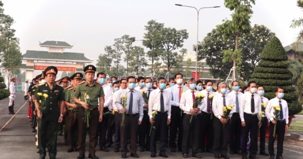 Lãnh đạo tỉnh Đồng Nai viếng và dâng hương tại nghĩa trang liệt sĩ tỉnh