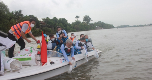 Thả gần 130 ngàn con cá giống để tái tạo, bảo vệ nguồn lợi thủy sản sông Đồng Nai