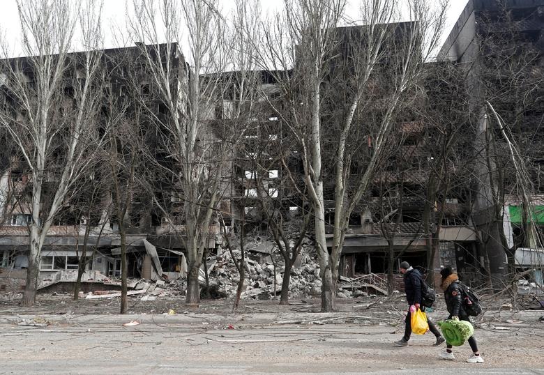 Cảnh đổ nát bên trong thành phố của Ukraine - 4