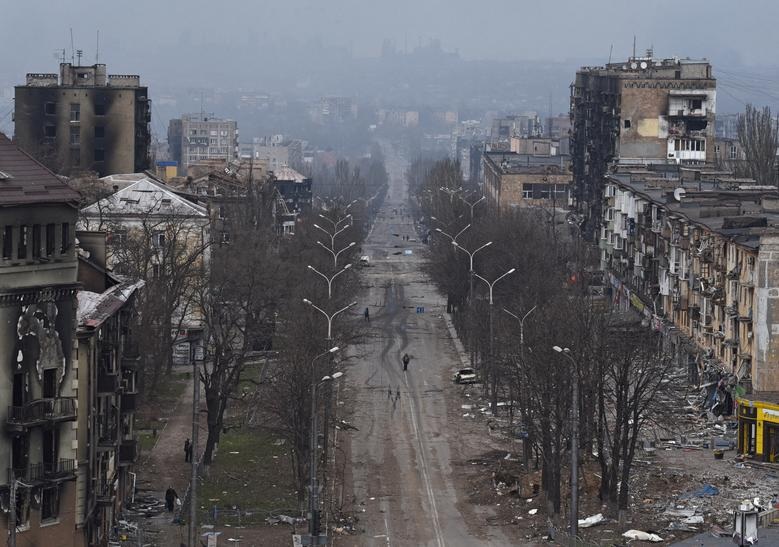 Cảnh đổ nát bên trong thành phố của Ukraine - 7