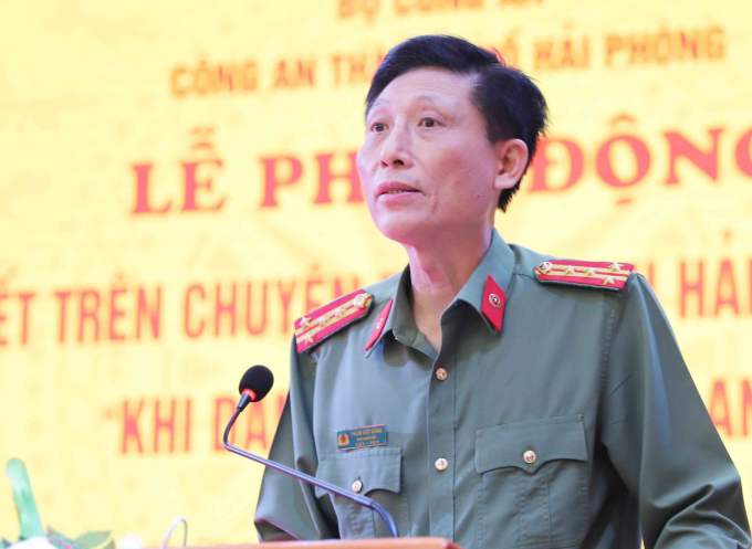 Đại tá Phạm Viết Dũng, Phó Giám đốc Công an TP phát biểu tại buổi lễ.