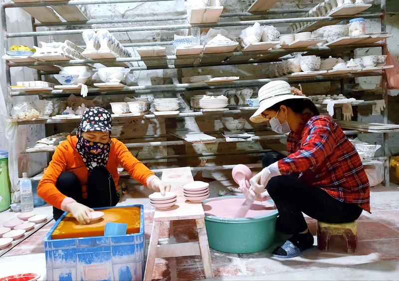 Làng nghề mang dáng dấp của một đại công xưởng, nhà nhà làm gốm