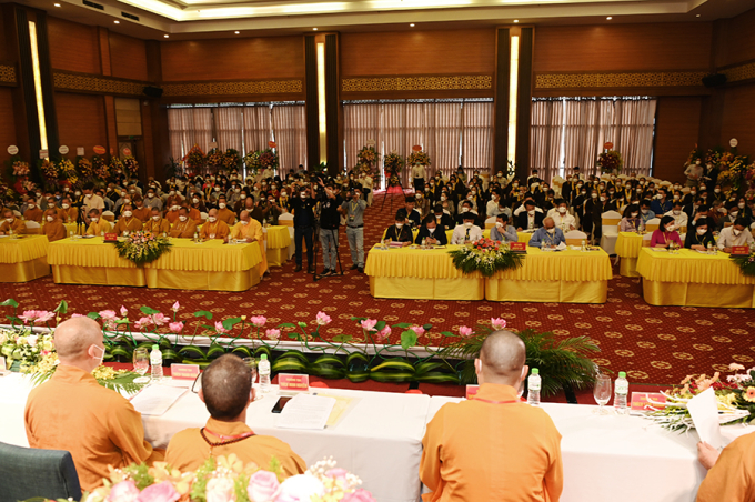 Tại Đại hội, Đại đức Thích Chân Định - Ủy viên BTS , Trưởng Ban trị GHPGVN huyện Bảo Thắng - Lao Cai trình bày tham luận