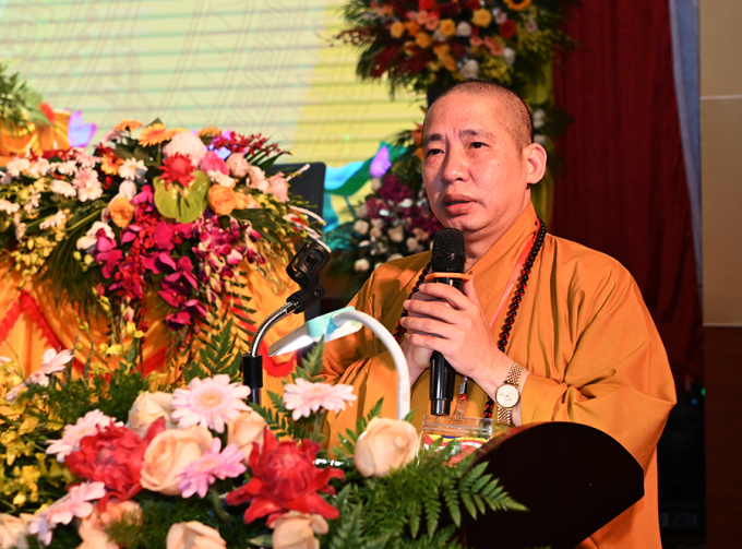 Thượng tọa Thích Thanh Tuấn - phó văn phòng HĐTS TWGHPGVN công bố Quyết định danh sách tặng bằng tuyên dương công đức của Trung ương Giáo hội tới Tập thể và các cá nhân đã có thành tích xuất sắc trong công tác Phật sự nhiệm kỳ 2017 - 2022.