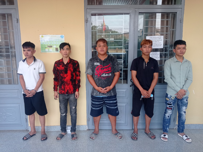 Nhóm đối tượng bị Công an tỉnh Đồng Nai bắt giữ ngày 11/4/2022.