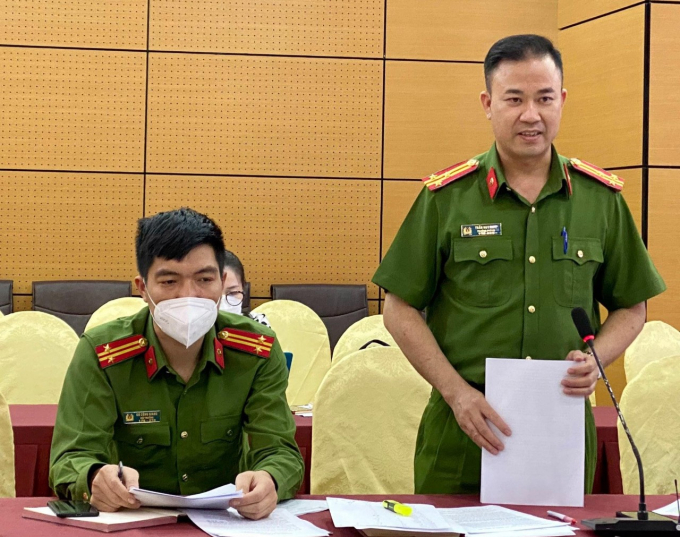 Trưởng phòng Cảnh sát PCCC và cứu nạn, cứu hộ Quảng Ninh Trần Huy Nghị thông tin tại hội nghị.