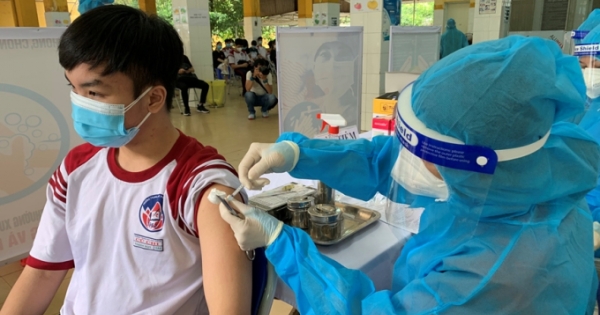 Nghệ An: Tiếp nhận 34.000 liều vắc-xin Moderna phòng Covid-19 cho trẻ từ 5 đến 11 tuổi