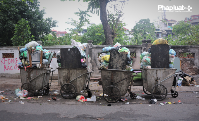 Hiện nay, dù bỉm được coi là loại rác thải khó phân hủy và có thể gây tác động lớn tới môi trường, nhưng việc thu gom chúng lại không có gì khác biệt so với các loại rác hữu cơ khác.