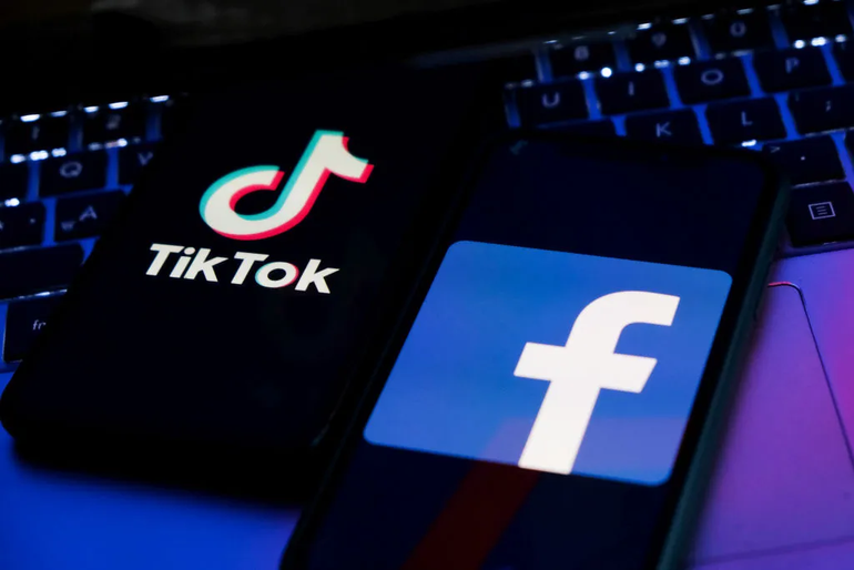 TikTok đang đe dọa vị trí của Facebook về số lượng người dùng và doanh thu quảng cáo (Ảnh: Techcrunch).