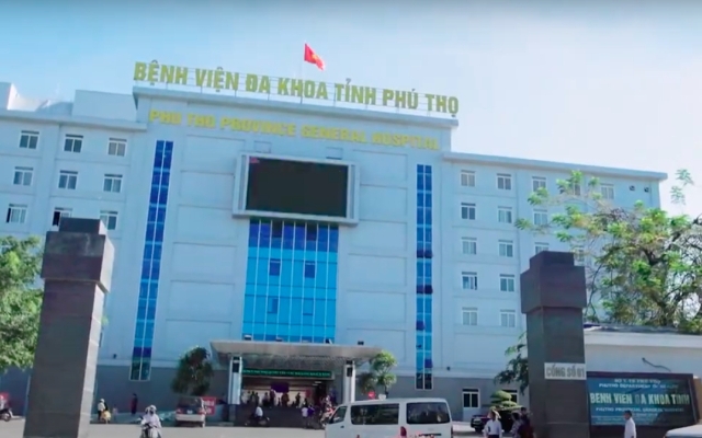 Một cán bộ y tế ở Phú Thọ nhận 2 tỉ đồng