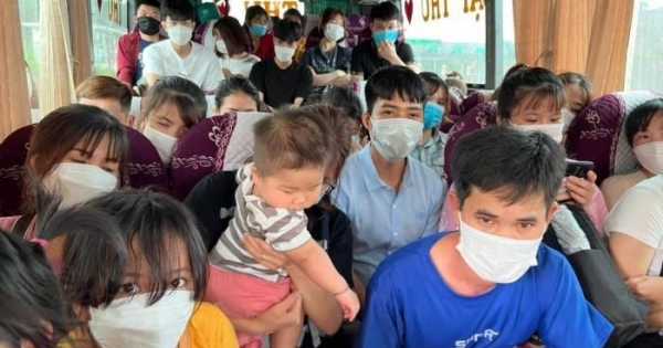 Xử phạt xe 29 chỗ "nhồi" 44 người trên cao tốc Bắc Giang – Lạng Sơn