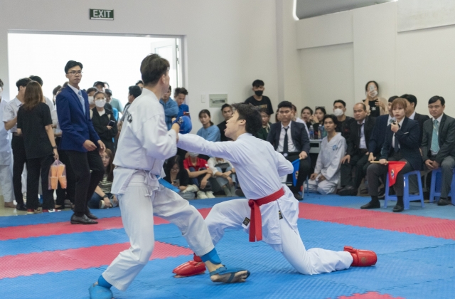Sôi nổi Giải vô địch Karate Đại học Luật TP HCM mở rộng