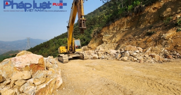 UBND Thị xã Nghĩa Lộ yêu cầu xử lý hành vi khai thác đá, xưởng sơ chế trái phép