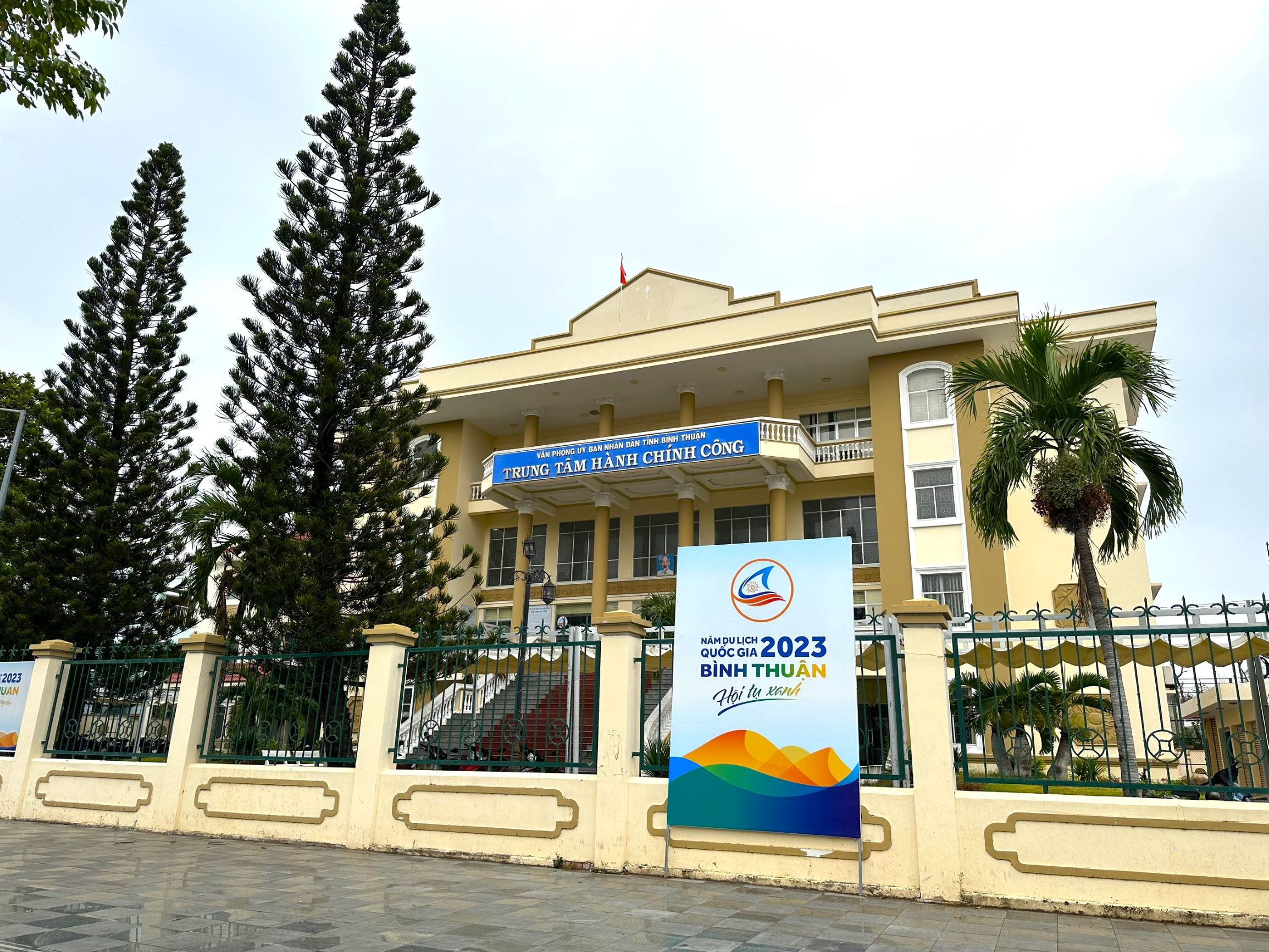 Trung tâm Hành chính công tỉnh Bình Thuận.