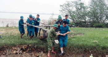 Hủy nổ thành công quả bom hơn 200 kg phát hiện trên sông Lam