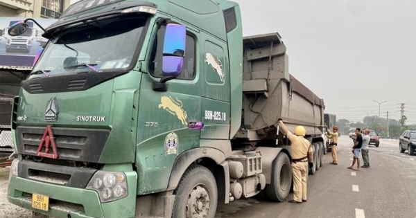 TP Bắc Giang xử lý hàng loạt xe chở quá khổ, quá tải