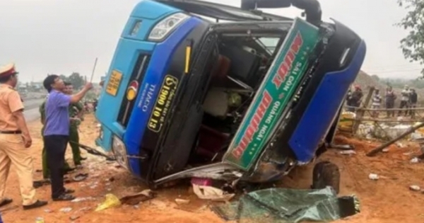 Bình Thuận: Lật xe khách tại huyện Bắc Bình khiến 1 một người chết