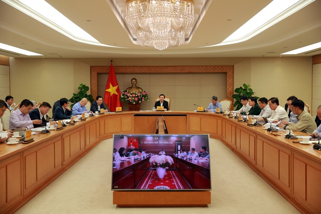 Phó Thủ tướng Chính phủ Trần Hồng Hà yêu cầu các Bộ: Kế hoạch và Đầu tư, Giao thông vận tải, Xây dựng, Tư pháp chỉ đạo các cơ quan chuyên môn phối hợp cùng ACV rà soát kỹ lưỡng nội dung hồ sơ mời thầu để cập nhật, hoàn thiện - Ảnh: VGP