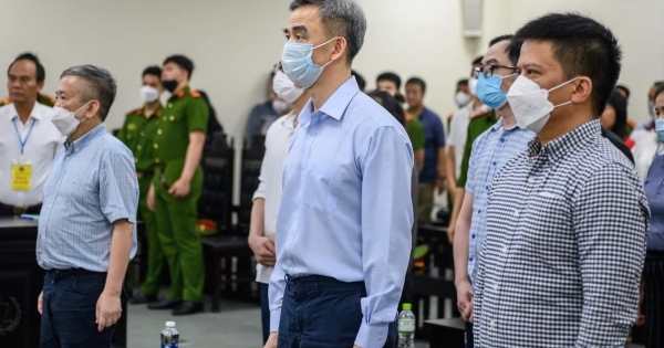 Cựu Giám đốc Bệnh viện Tim Nguyễn Quang Tuấn bị tuyên phạt 3 năm tù