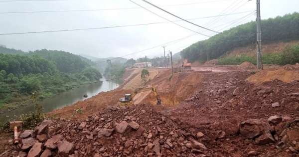 Bắc Giang: Tỉnh lộ 291 tạm ngưng thi công do vướng mắc bãi đổ thải