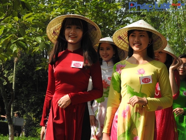 Ngắm loạt ảnh top 15 Người đẹp Ảnh Việt Nam khoe sắc trong t&agrave; &aacute;o d&agrave;i truyền thống