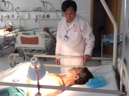Cần Thơ: Bệnh nhân bị bỏ quên kim khâu phẫu thuật trong bụng 15 năm