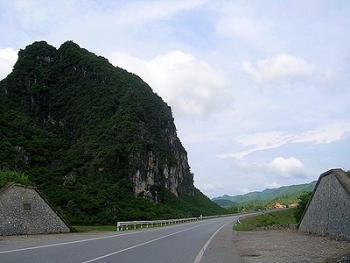 Xây dựng 44 km đường cao tốc đoạn cửa khẩu Hữu Nghị - Chi Lăng