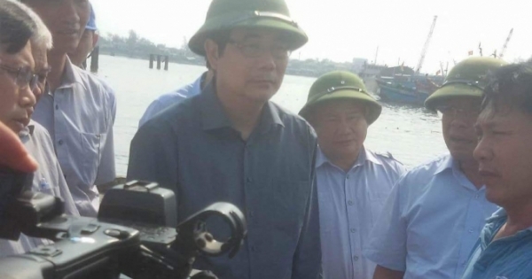 Bộ trưởng Bộ NN&PTNT lắng nghe nguyện vọng ngư dân Thừa Thiên Huế