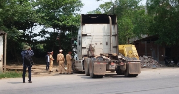 Nghệ An: Xe tải lùi bất cẩn, một người chết oan