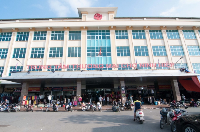 Chợ Ninh Hiệp - Trung t&acirc;m thương mại (TTTM) Sơn Long.
