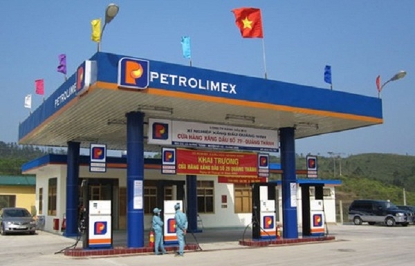 Tập đo&agrave;n Xăng dầu Việt Nam (Petrolimex) mới c&ocirc;ng bố b&aacute;o c&aacute;o t&agrave;i ch&iacute;nh qu&yacute; I/2016. &nbsp;Tổng lợi nhuận hợp nhất trước thuế của Tập đo&agrave;n xăng dầu Việt Nam đạt 1.371 tỷ đồng,&nbsp;ri&ecirc;ng lợi nhuận kinh doanh xăng dầu l&ecirc;n tới 658 tỷ đồng. Ảnh Internet.