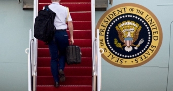 Chiếc vali hạt nhân quyền lực luôn đi cùng tổng thống Mỹ