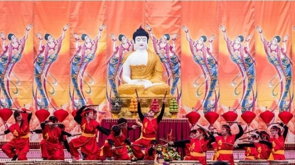 H&igrave;nh ảnh lễ Phật đản tr&ecirc;n khắp thế giới
