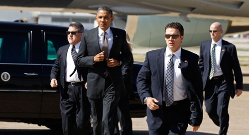 C&aacute;c mật vụ Mỹ đi theo bảo vệ Tổng thống Barack Obama (Ảnh:&nbsp;CNBC).