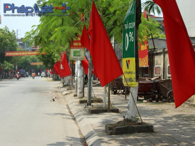 Phủ L&yacute; (H&agrave; Nam): Đường phố trang ho&agrave;ng cờ hoa trước ng&agrave;y bầu cử