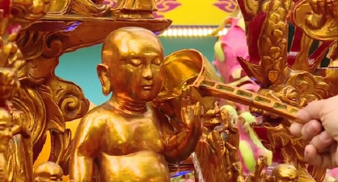 Buổi Lễ Mộc dục - lễ tắm Phật được diễn ra chiều nay ở Huế